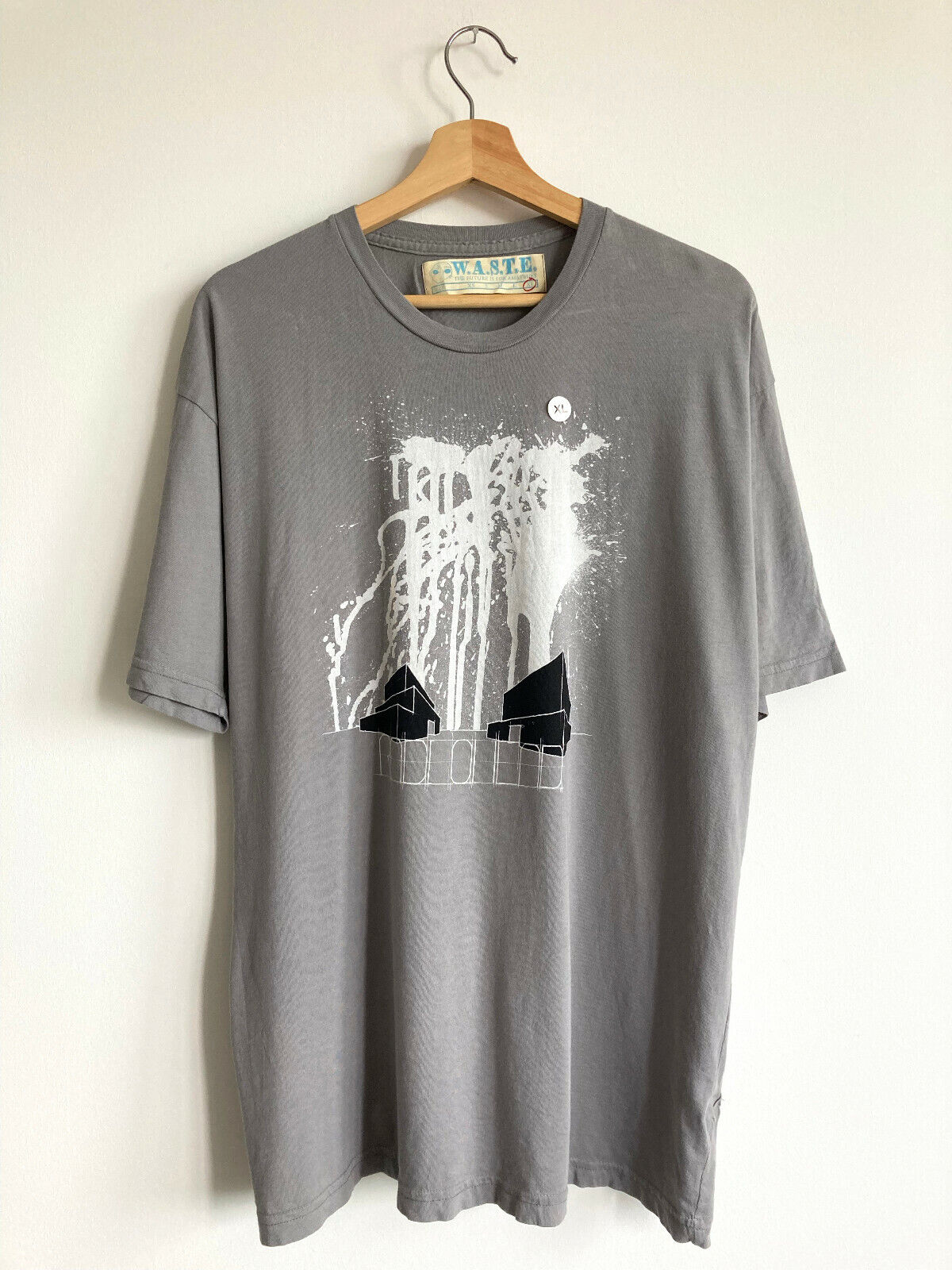 Vintage store radiohead shirt