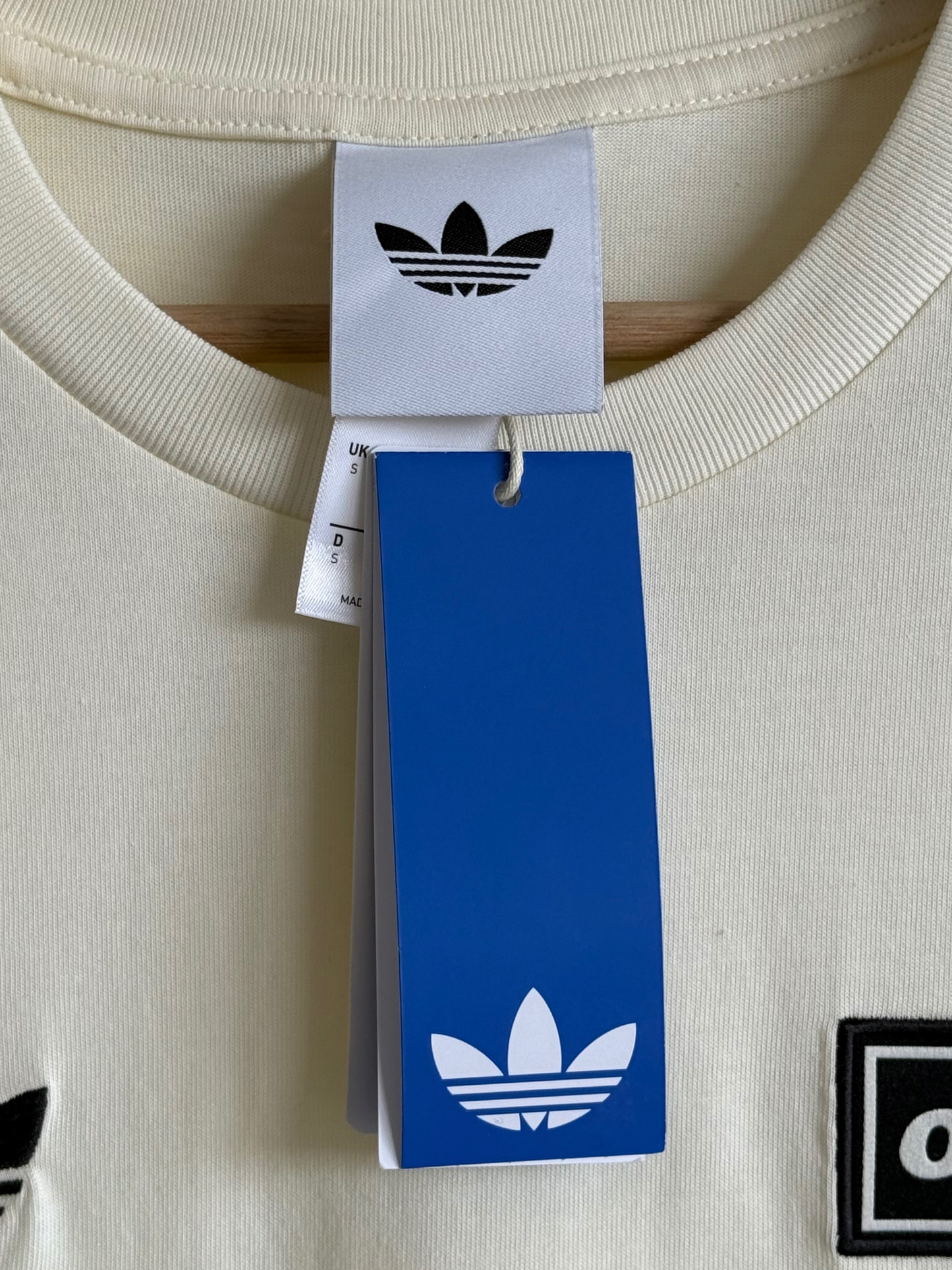 Oasis 2025 Tour 3-Stripes t-shirt
