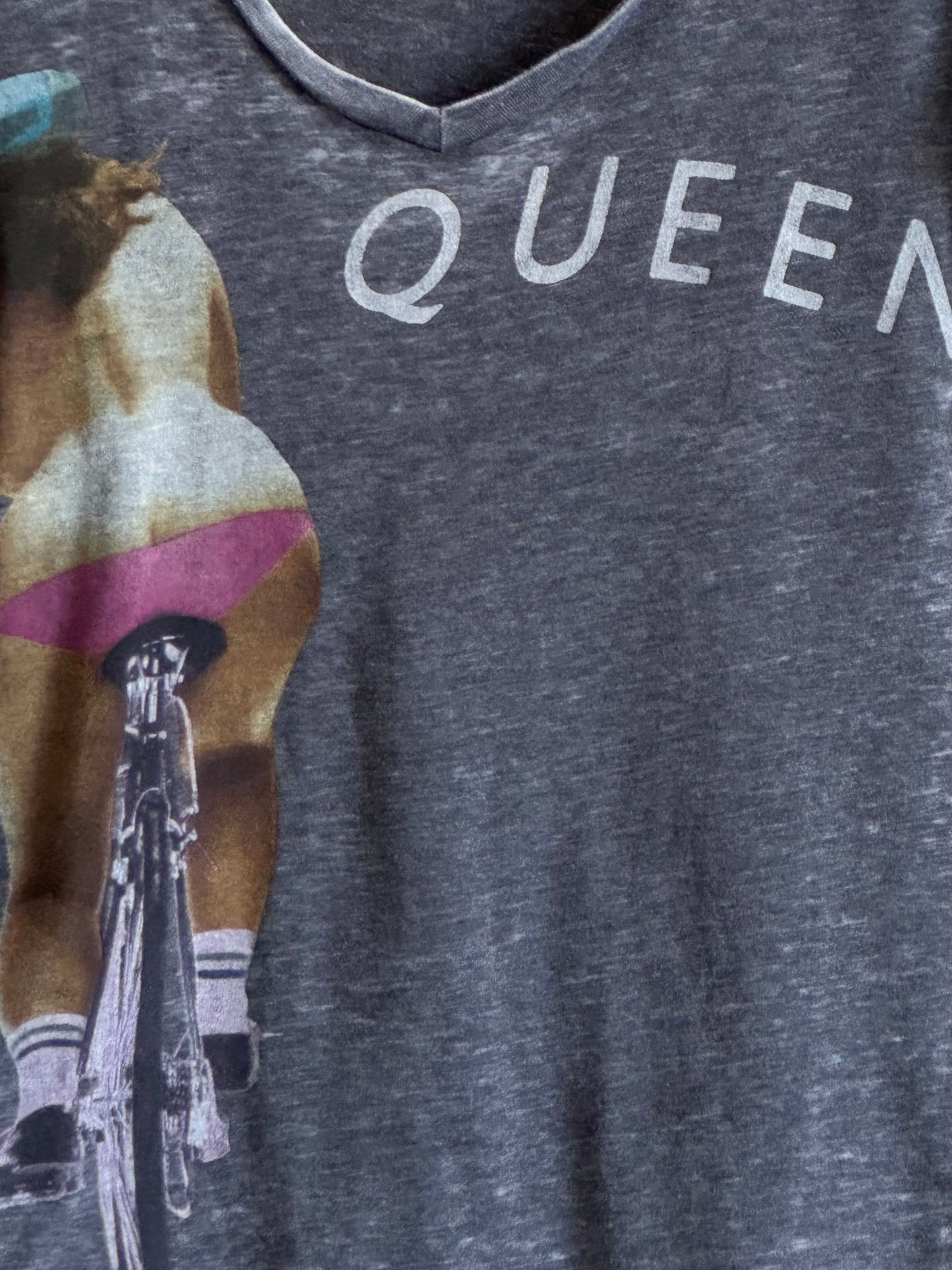 Queen "Fat Bottomed Girls" t-shirt